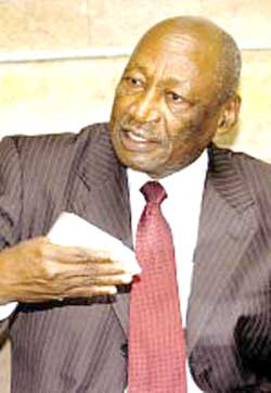 Djibril Tamsir Niane. 2008